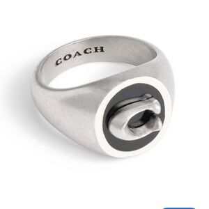 NEW COACH sterling Silver Signature C Ring 925 Size 7.5 Women Black Background